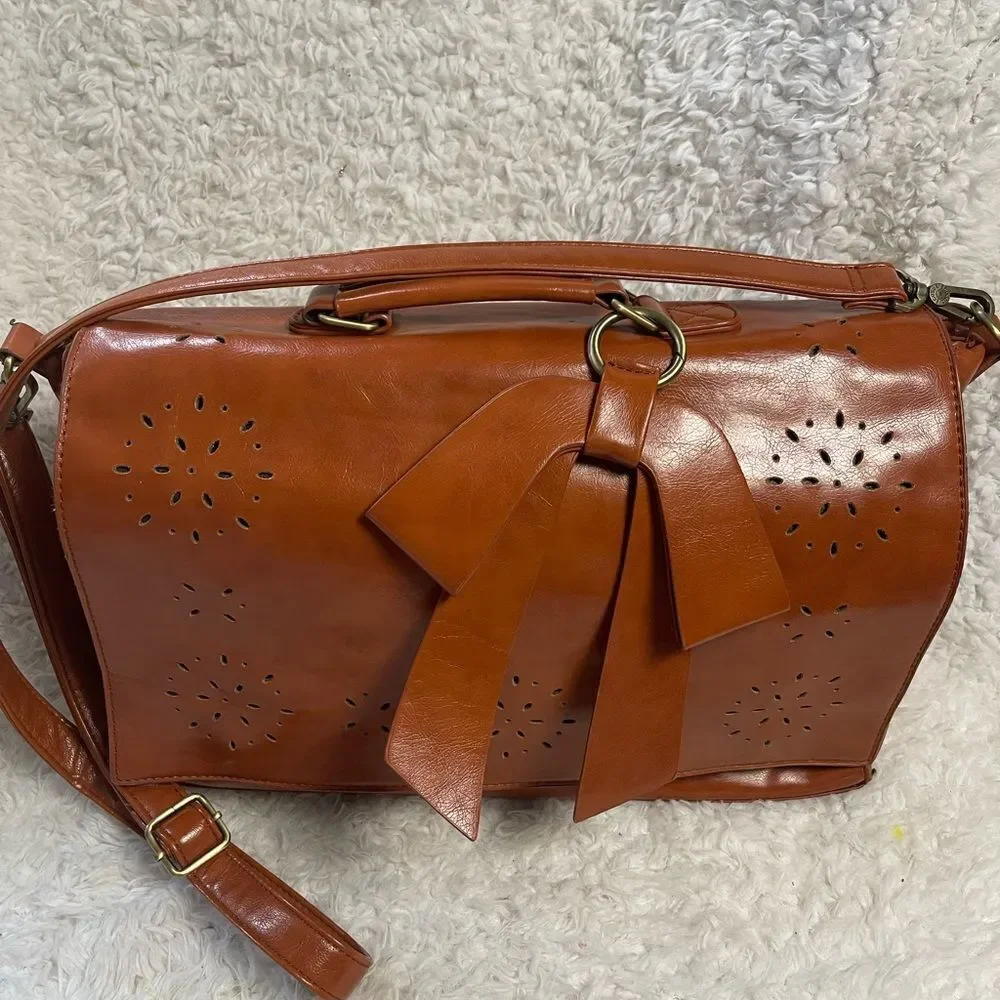 Ecosusi Synthetic leather tan Laptop  Large Briefcase Bow & Eyelet accents